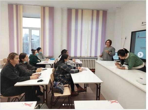 Сабақта интерактивті оқыту және кейс технологиялар" Жас мамандарға арналған практикалық семинар. Мектеп тренерлері: Олжаханова К.А; Исмагулова С.Ж.